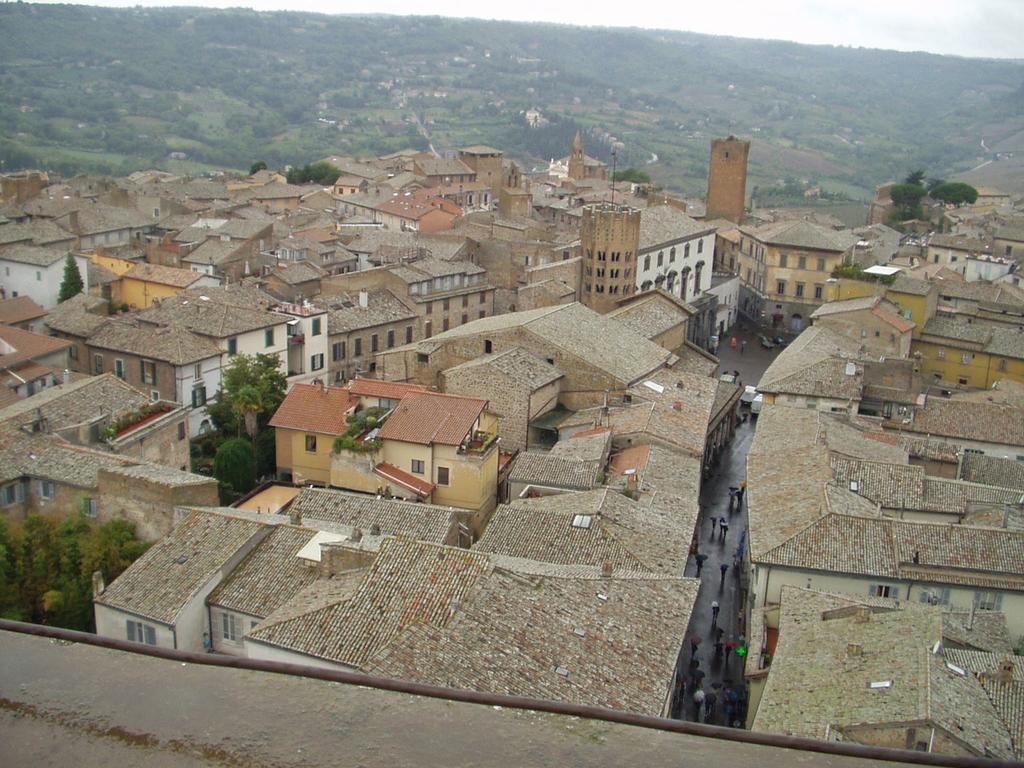 Hotel Valentino Centro Storico Orvieto Bagian luar foto